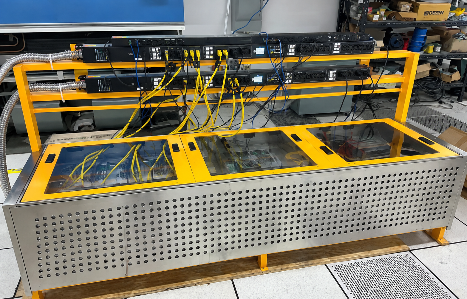 B24D immersion cooling tank with integrated power distribution and networking