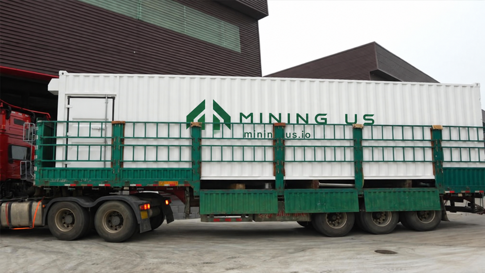 Supplier container transported on a truck