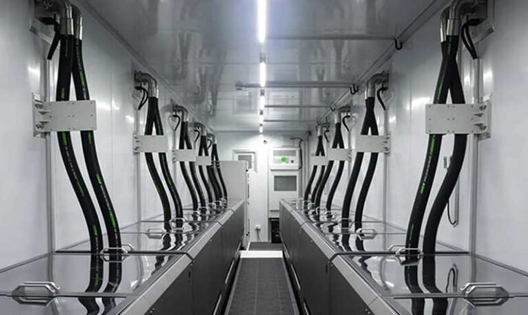 BC40 Elite container aisle and cabling
