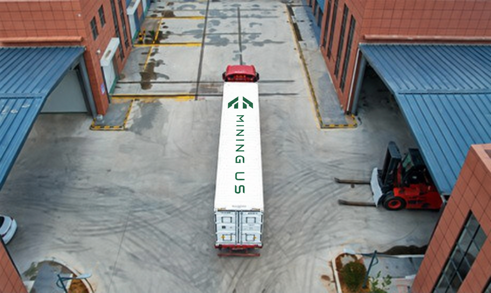 BC40 X container being transported