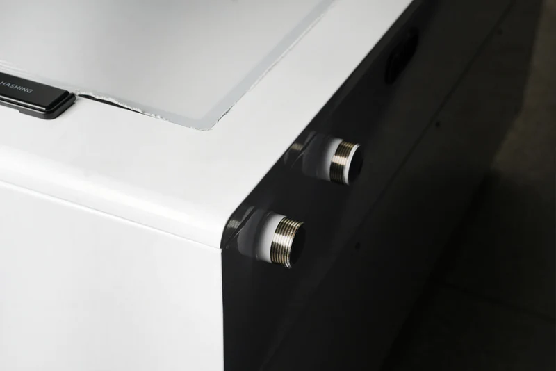 C6 coolant connection ports