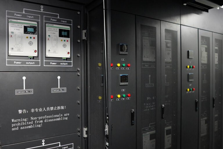 AP-HC40-M240 Power Distribution Cabinet